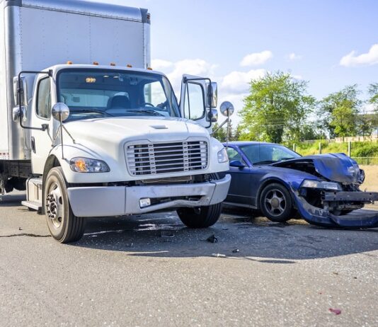4 Tips For Avoiding Commercial Truck Collisions Avoiding Commercial Truck Collisions