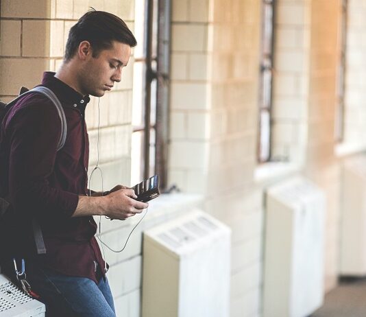 Top Things Students Need To Know About College Checking Account College Checking Account