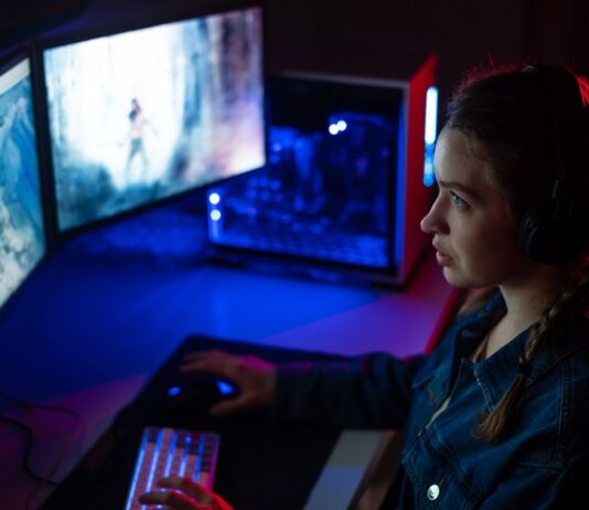 Play These Online Games to Make Extra Cash 2022 Online Games