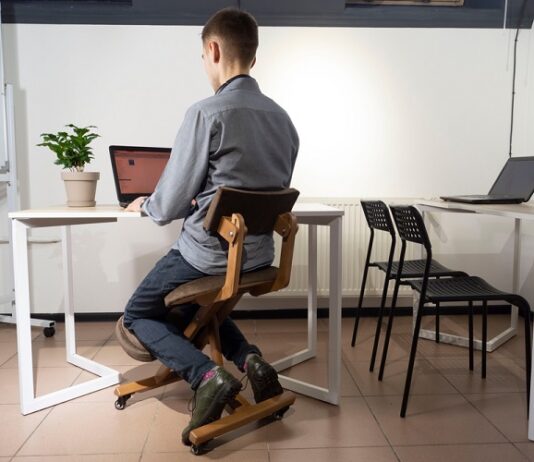 7 Reasons To Choose A Kneeling Chair: Your Spine Will Thank You For It! Kneeling Chair